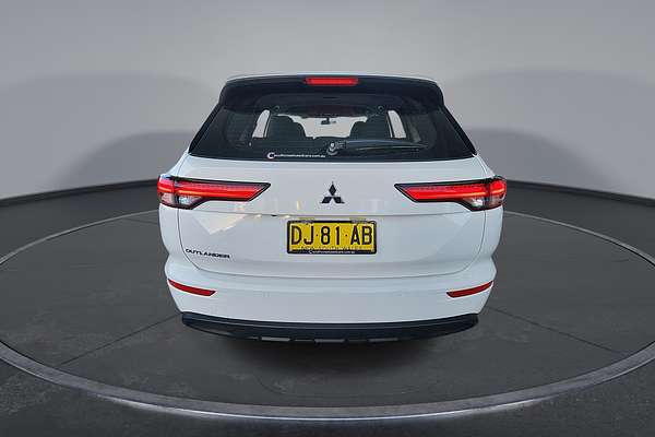 2023 Mitsubishi Outlander ES ZM