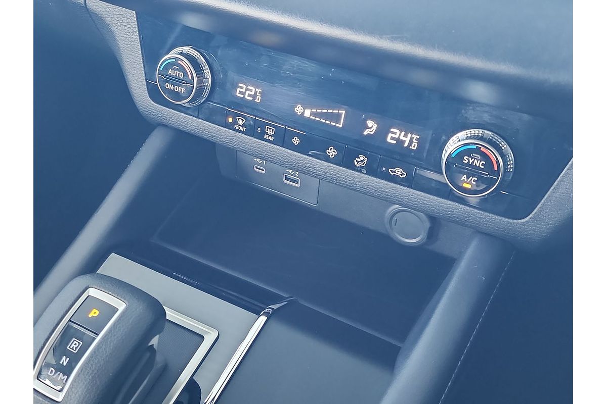 2023 Mitsubishi Outlander ES ZM
