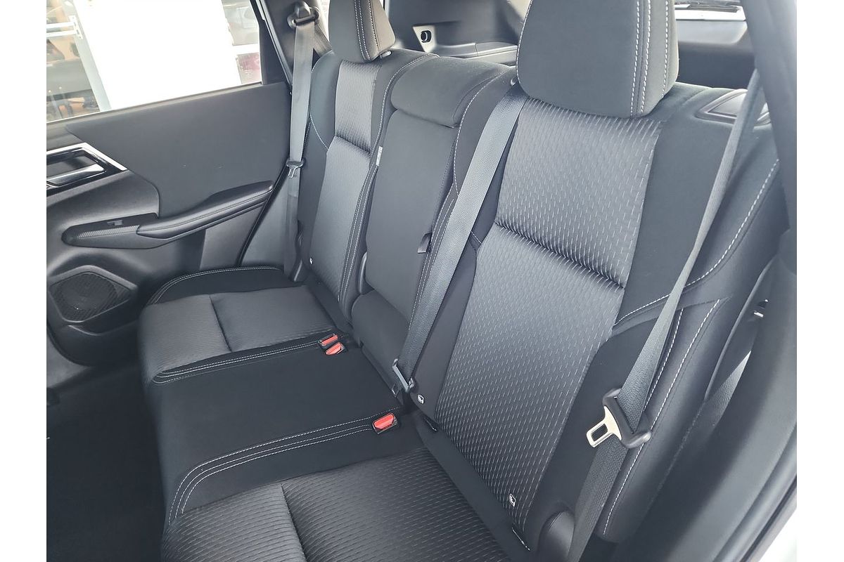 2023 Mitsubishi Outlander ES ZM