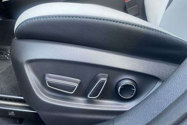 2018 Toyota Prius Advanced