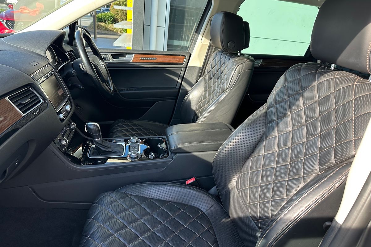 2016 Volkswagen Touareg Wolfsburg Edition 7P