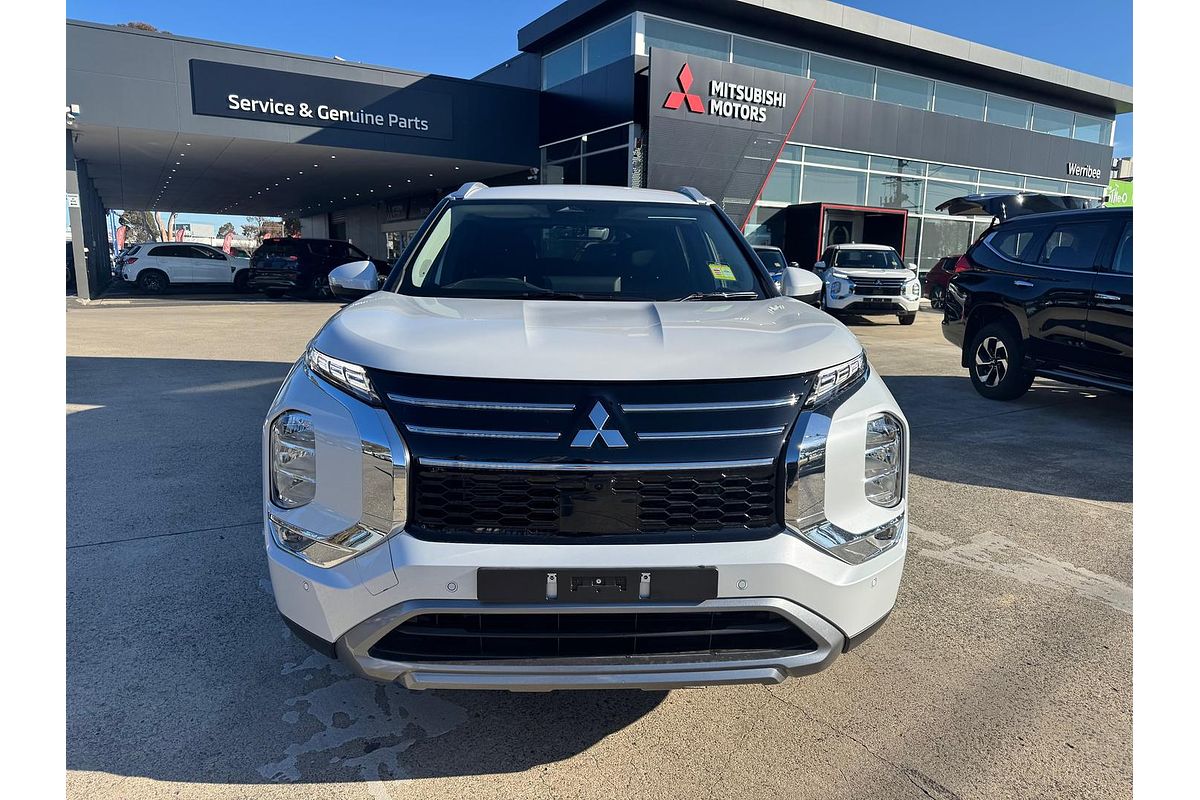 2025 Mitsubishi Outlander LS ZM