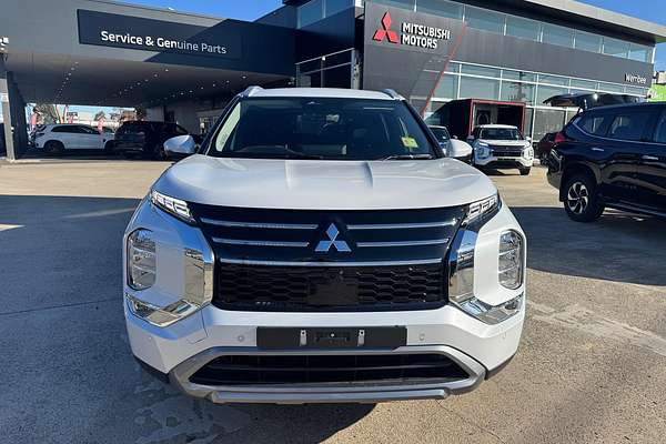 2025 Mitsubishi Outlander LS ZM