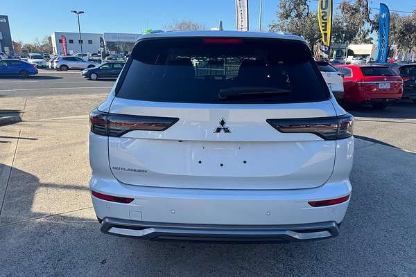 2025 Mitsubishi Outlander LS ZM