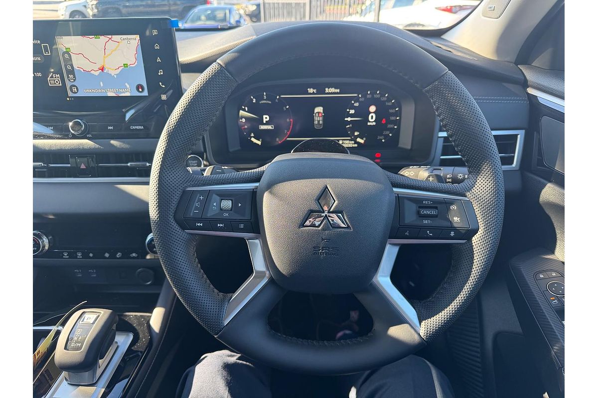 2025 Mitsubishi Outlander LS ZM
