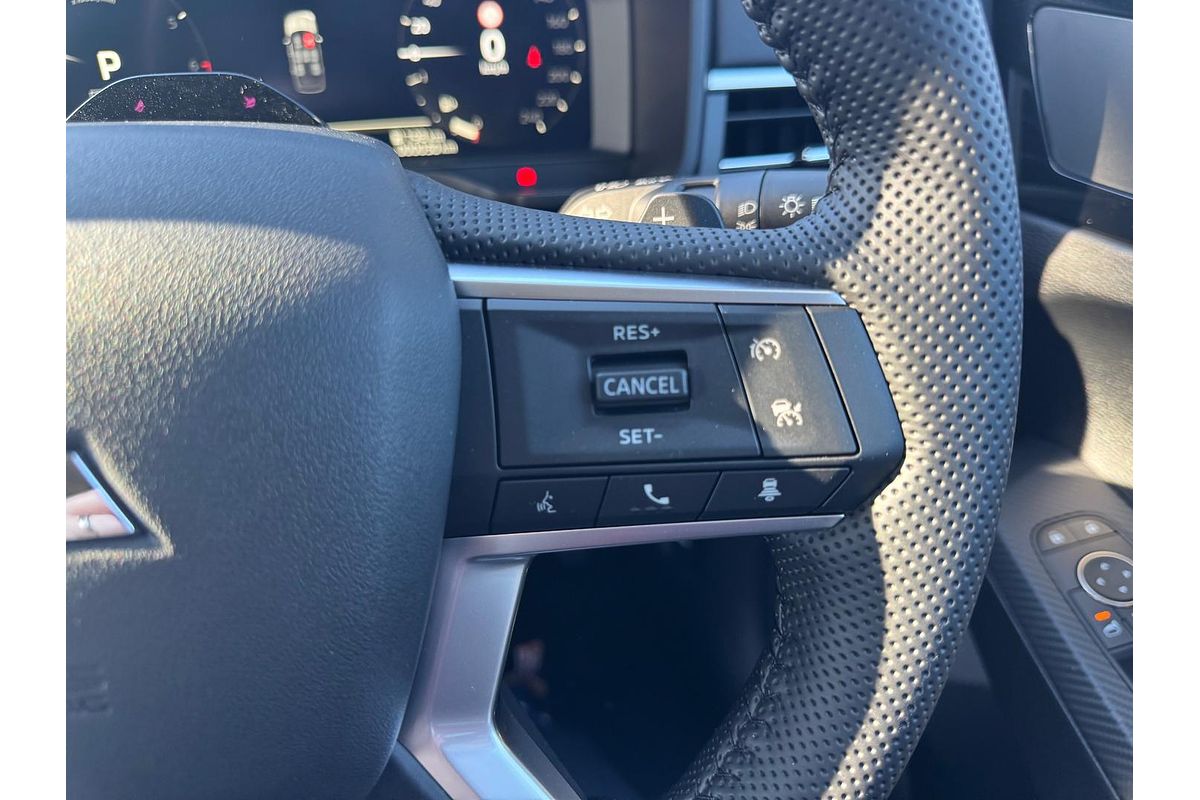 2025 Mitsubishi Outlander LS ZM