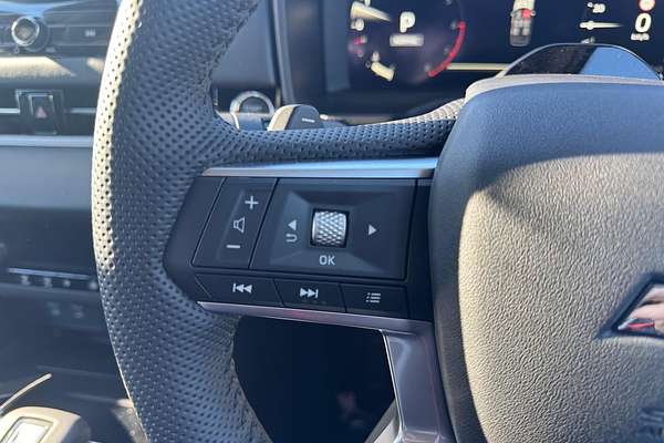 2025 Mitsubishi Outlander LS ZM