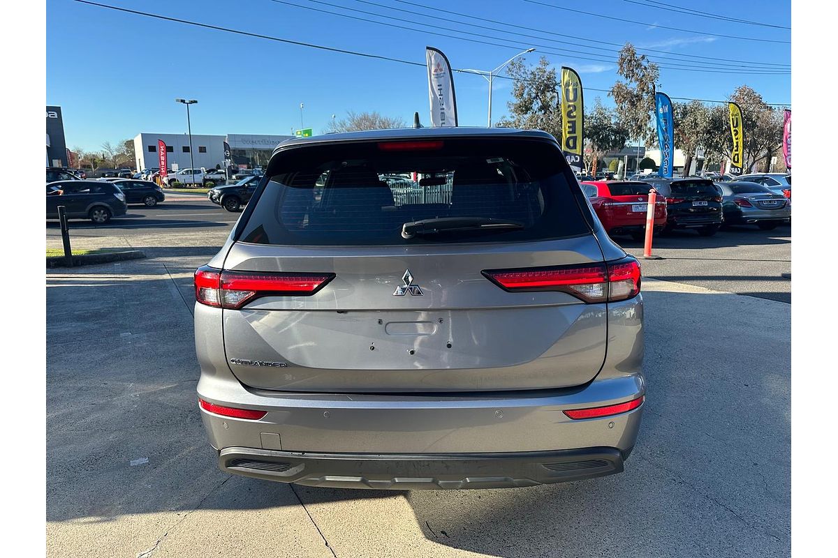 2023 Mitsubishi Outlander ES ZM