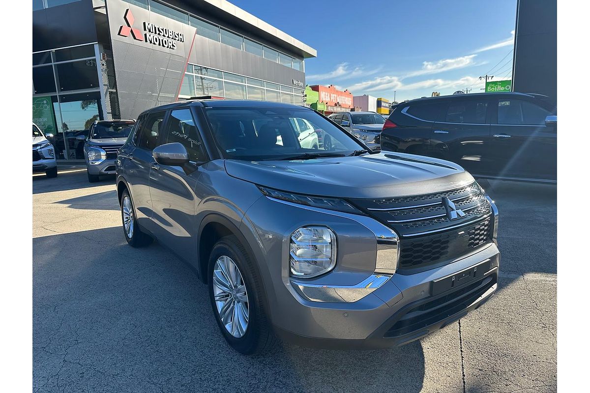 2023 Mitsubishi Outlander ES ZM