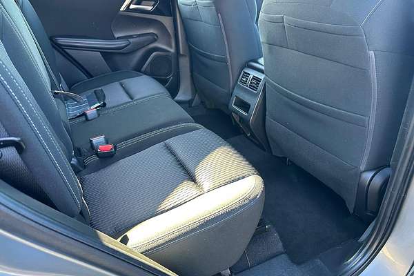 2023 Mitsubishi Outlander ES ZM