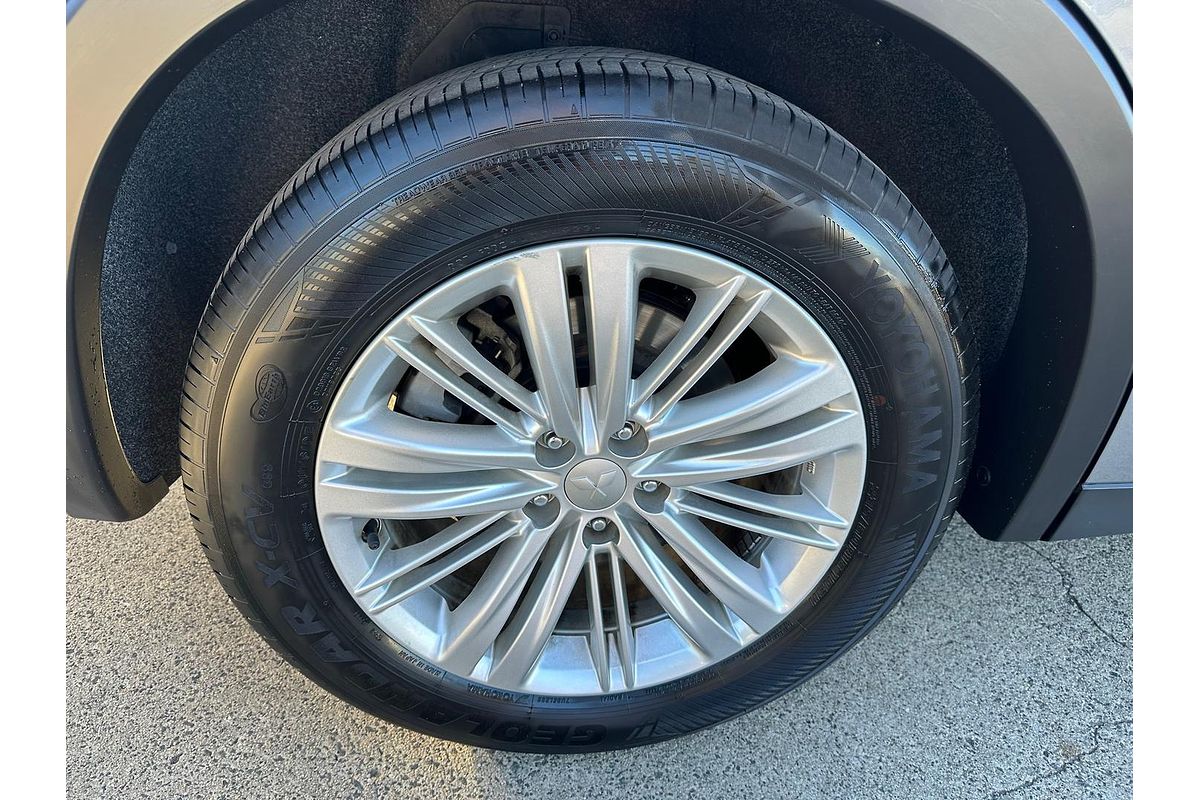 2023 Mitsubishi Outlander ES ZM