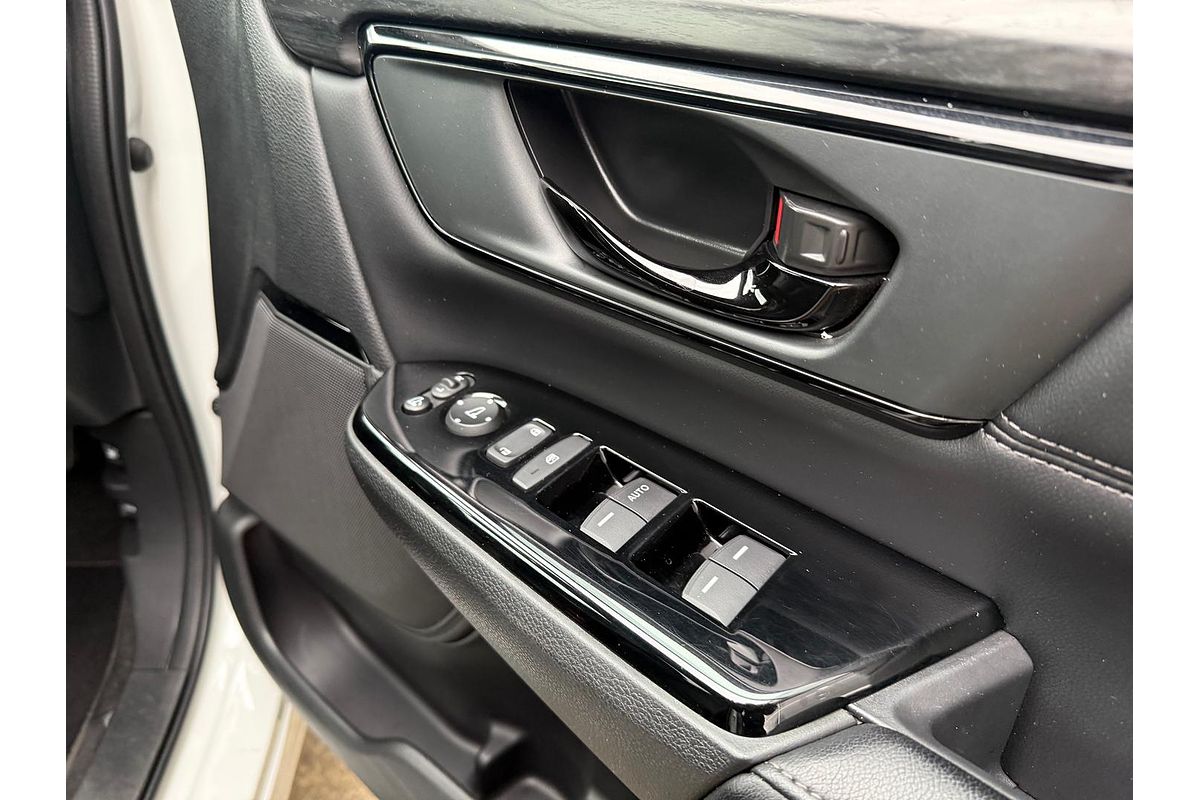 2022 Honda CR-V Black Edition RW