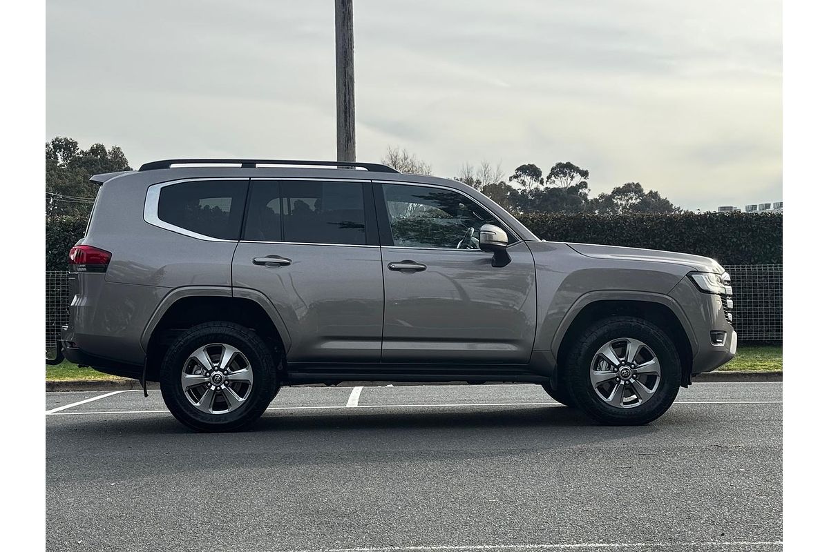 2022 Toyota Landcruiser VX FJA300R
