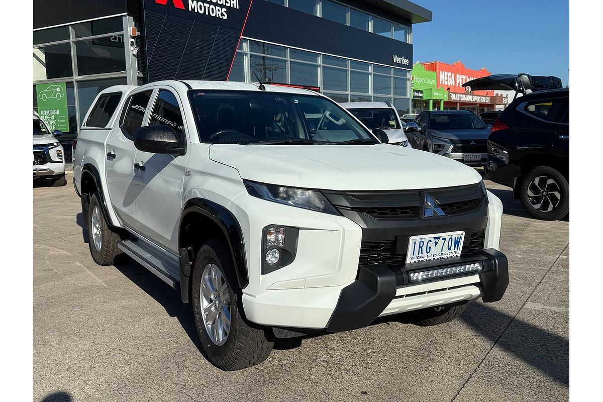 2020 Mitsubishi Triton GLX ADAS MR 4X4