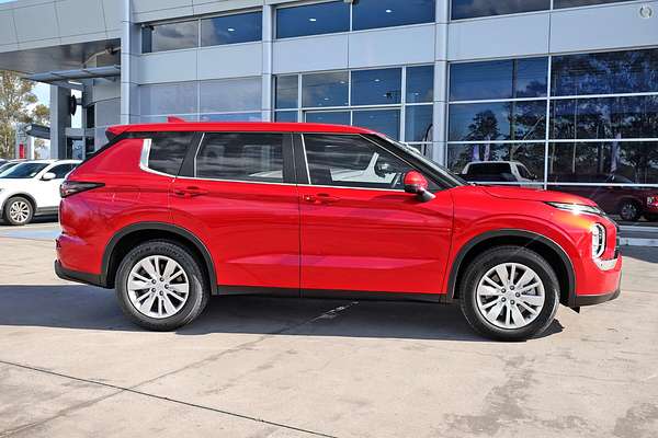 2025 Mitsubishi Outlander ES ZM