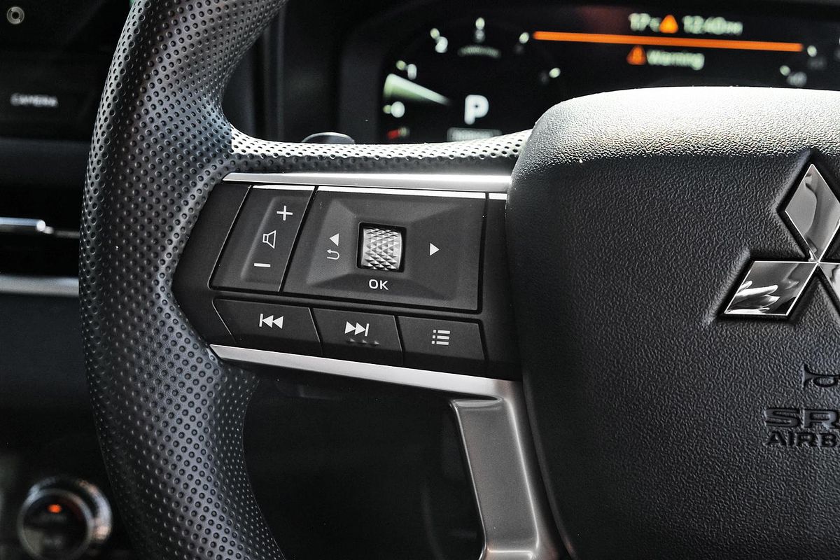2025 Mitsubishi Outlander ES ZM