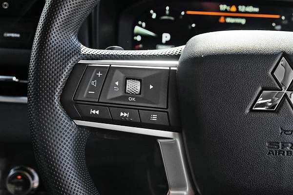2025 Mitsubishi Outlander ES ZM