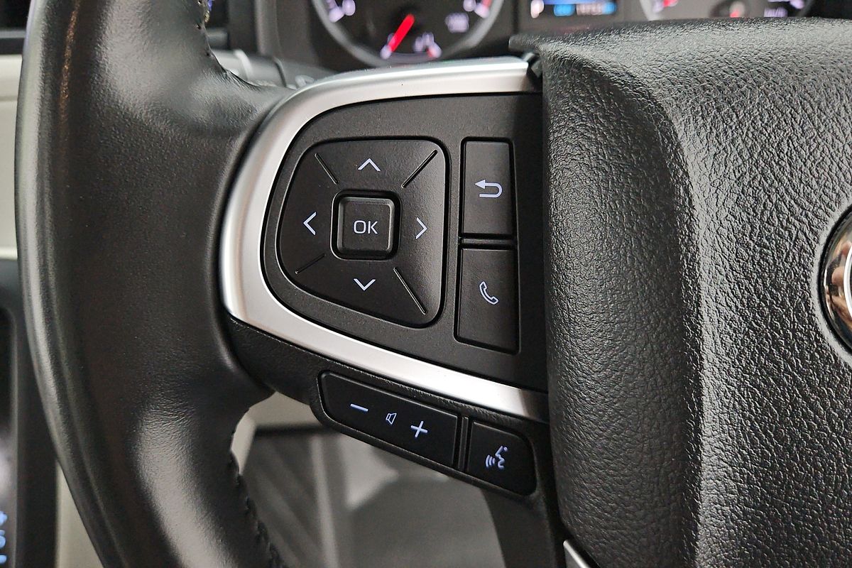 2020 Toyota Hiace Commuter GDH322R ELWB