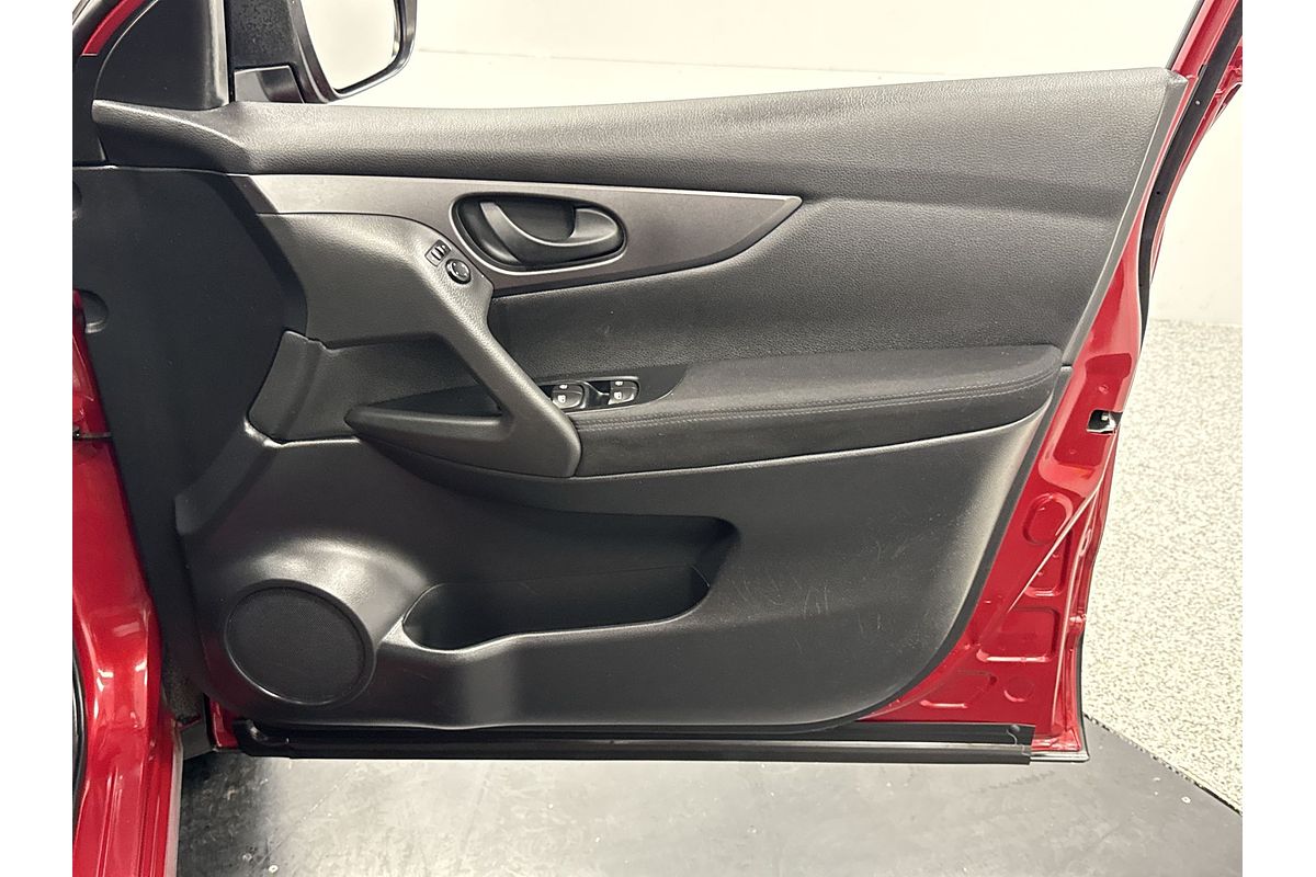 2018 Nissan QASHQAI ST J11 Series 2