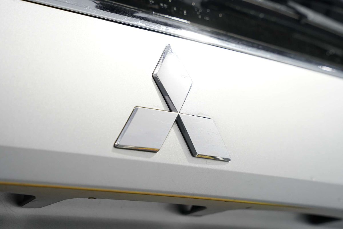 2019 Mitsubishi Outlander ES ADAS ZL