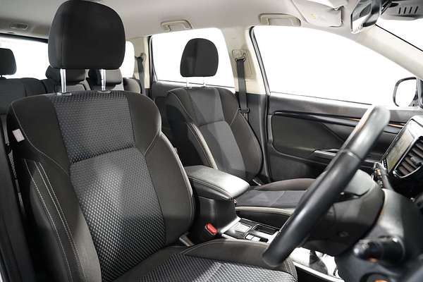 2019 Mitsubishi Outlander ES ADAS ZL