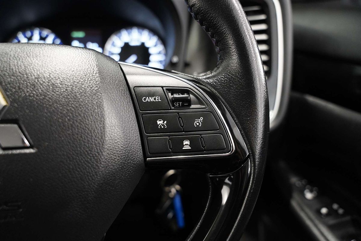 2019 Mitsubishi Outlander ES ADAS ZL