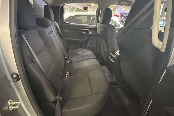 2025 Isuzu D-MAX LS-M 4X4