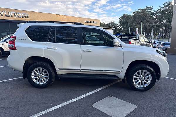 2017 Toyota Landcruiser Prado Altitude GDJ150R