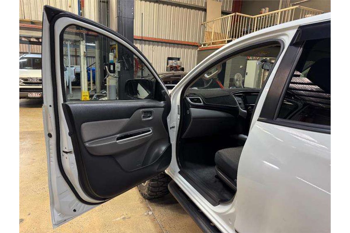 2017 Mitsubishi Triton GLS MQ 4X4