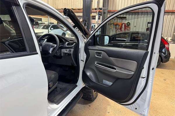 2017 Mitsubishi Triton GLS MQ 4X4