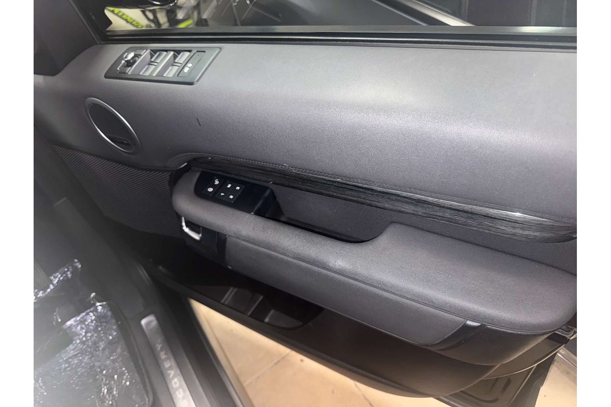 2018 Land Rover Discovery SD4 HSE Series 5