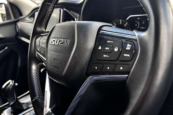 2023 Isuzu MU-X LS-U