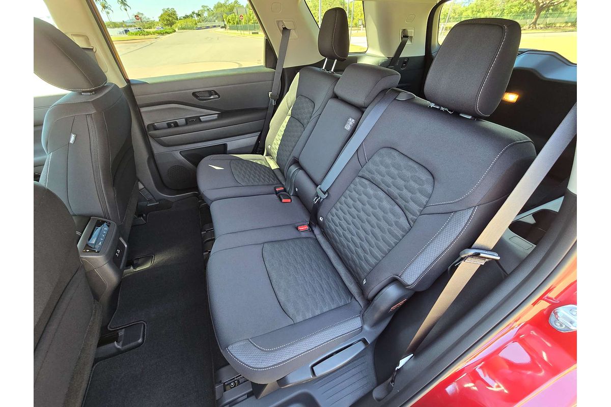 2024 Nissan Pathfinder ST-L R53