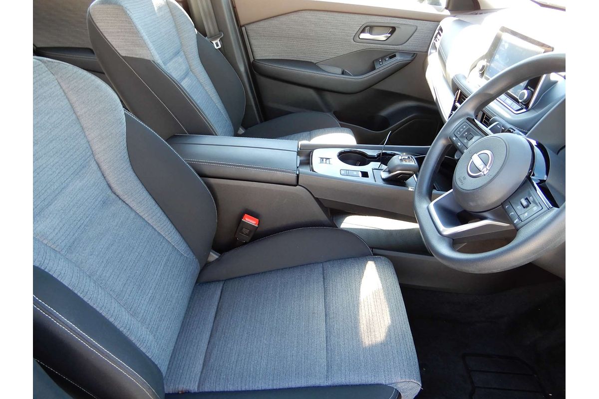 2024 Nissan X-TRAIL ST T33