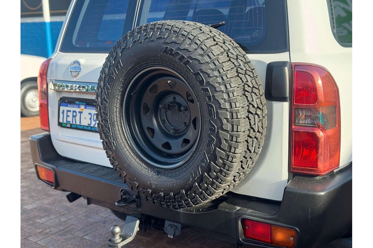2010 Nissan Patrol DX GU 7