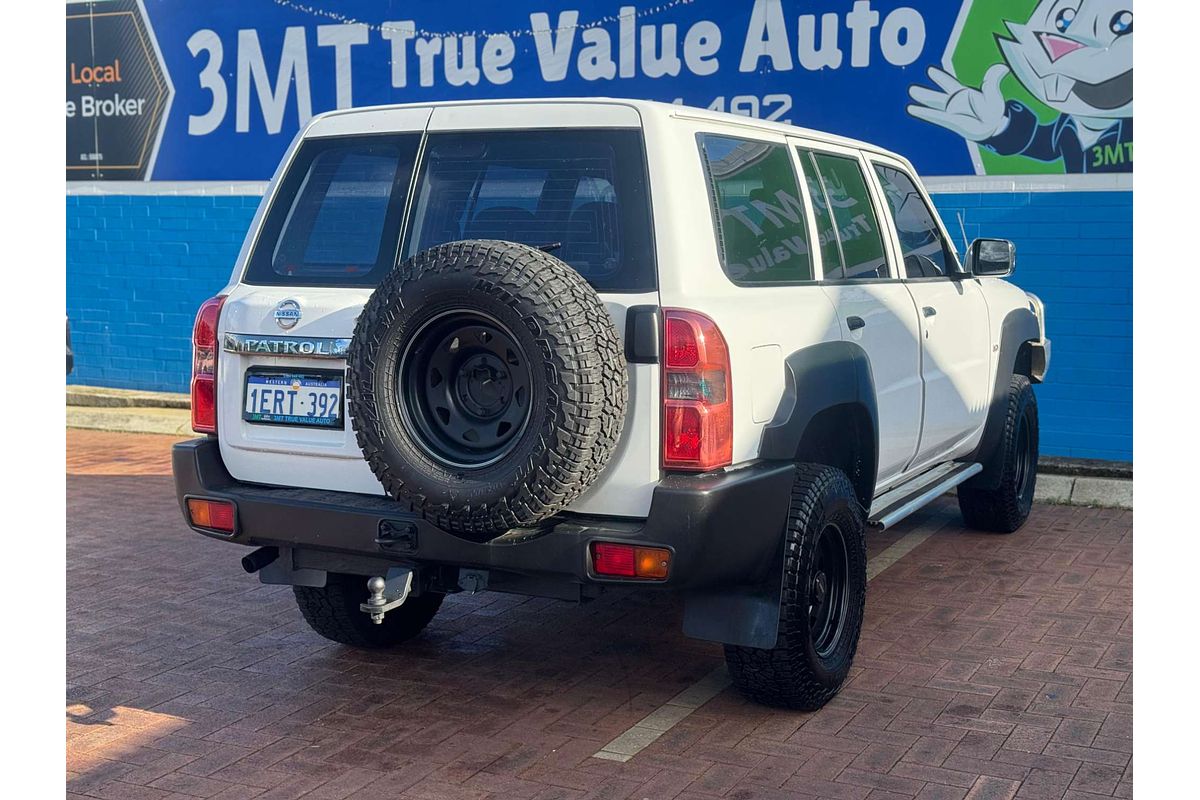 2010 Nissan Patrol DX GU 7