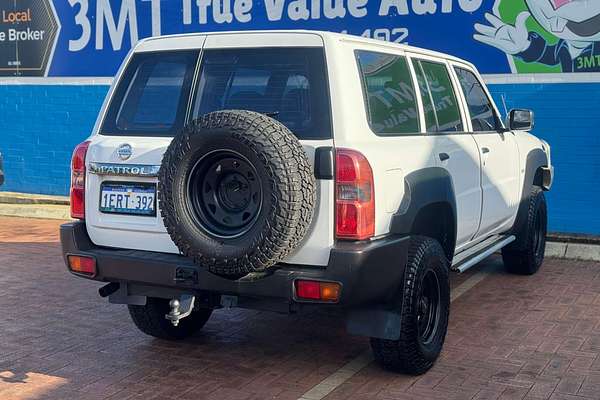2010 Nissan Patrol DX GU 7