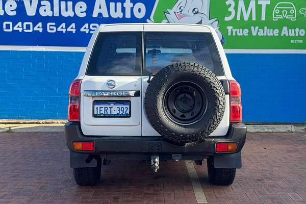 2010 Nissan Patrol DX GU 7