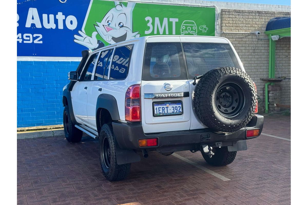 2010 Nissan Patrol DX GU 7