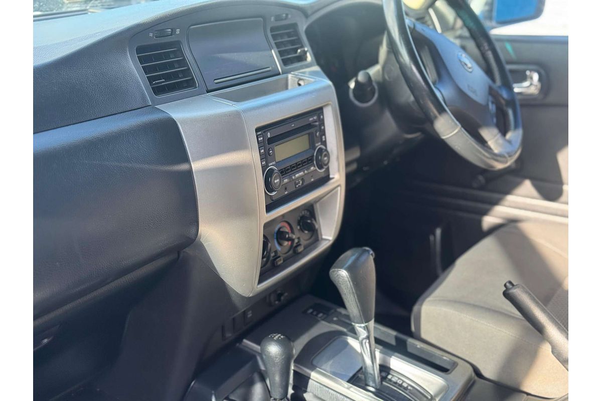 2010 Nissan Patrol DX GU 7