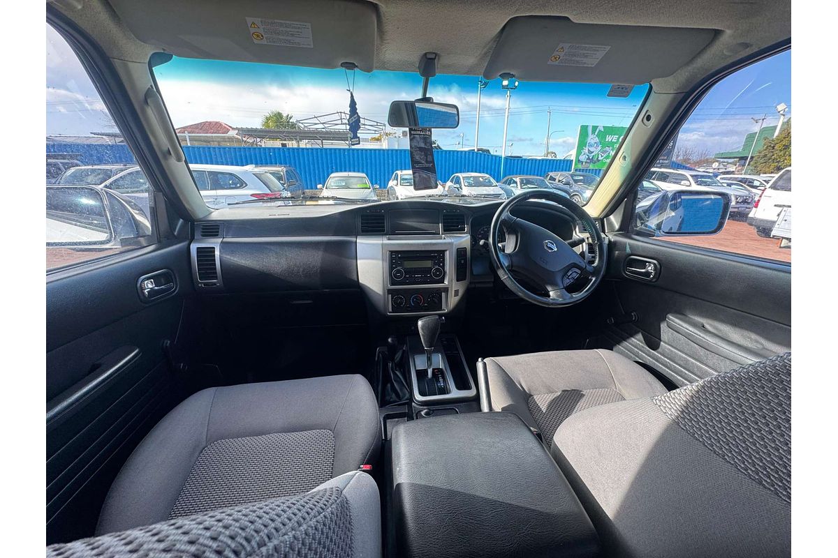 2010 Nissan Patrol DX GU 7