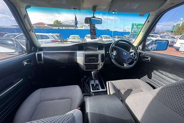 2010 Nissan Patrol DX GU 7