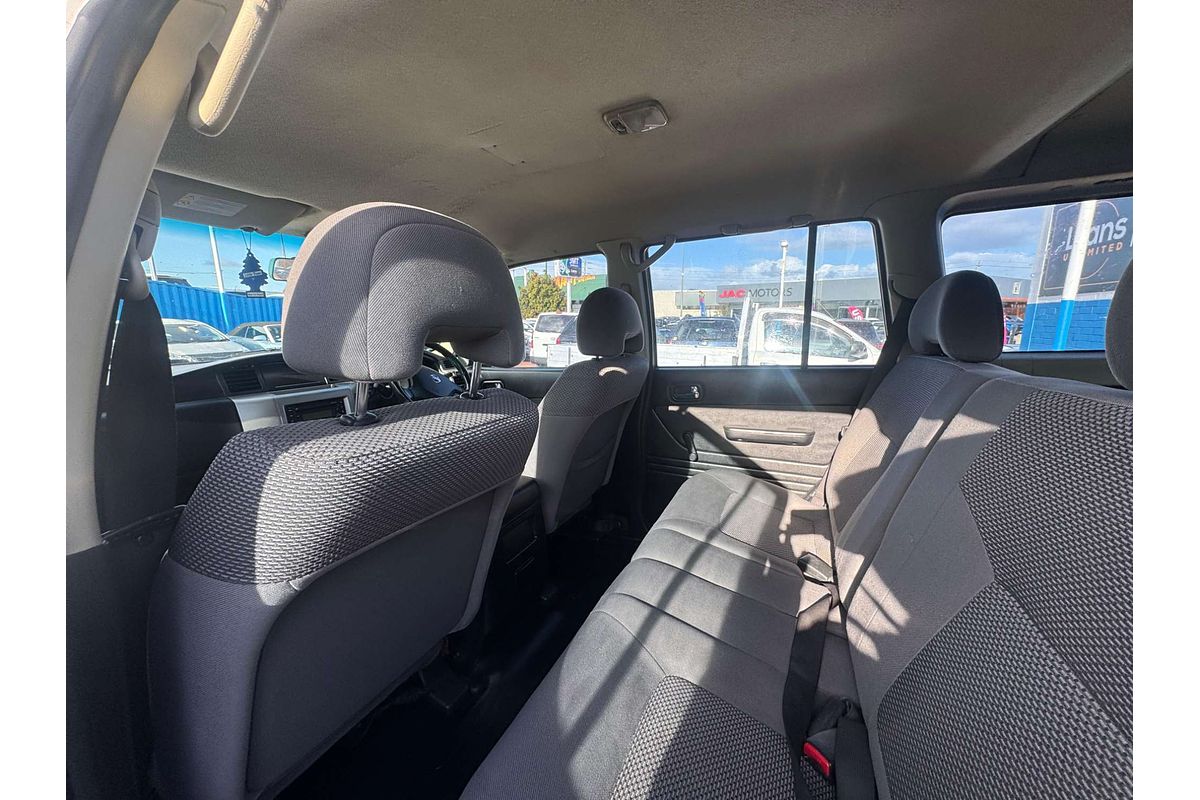 2010 Nissan Patrol DX GU 7