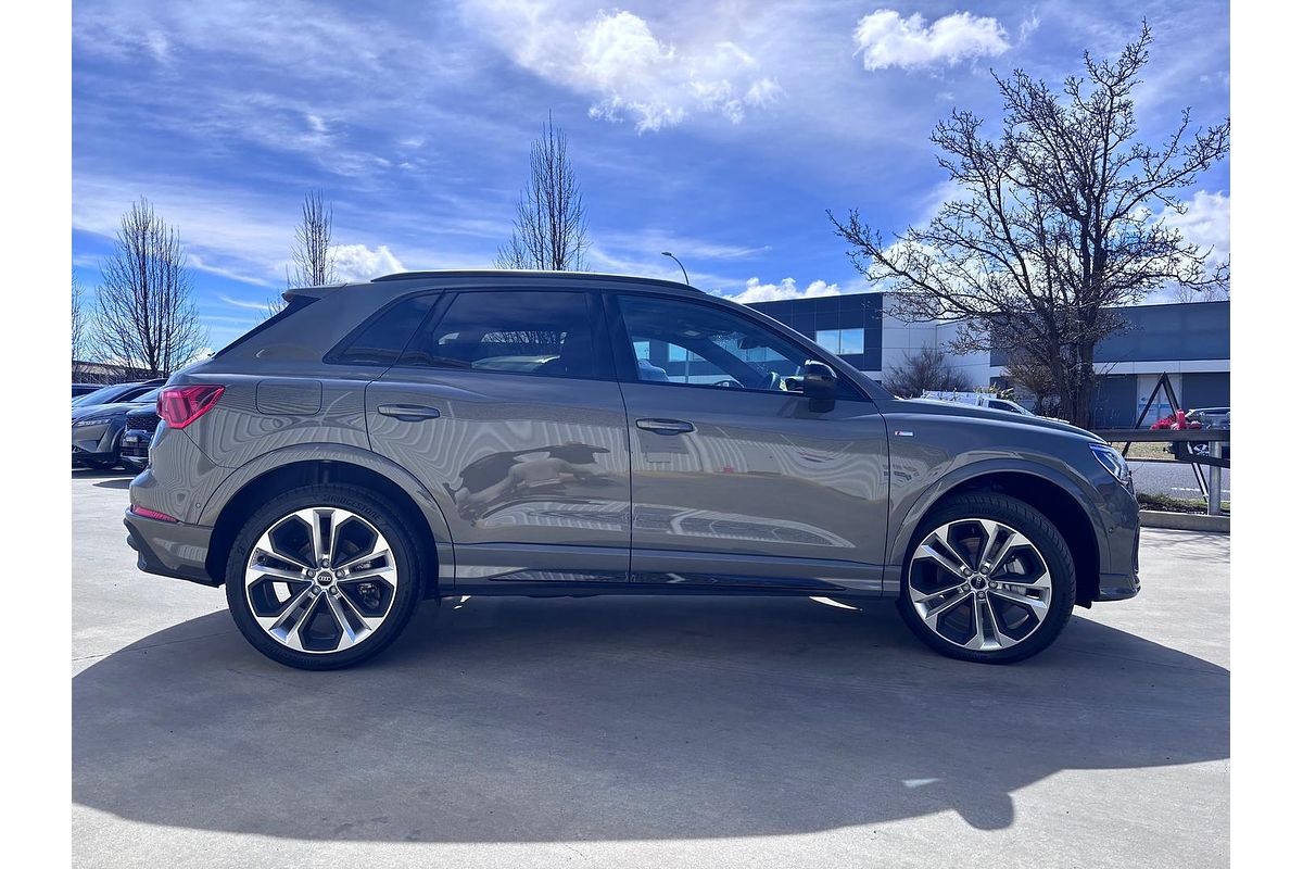 2025 Audi Q3 40 TFSI S line F3