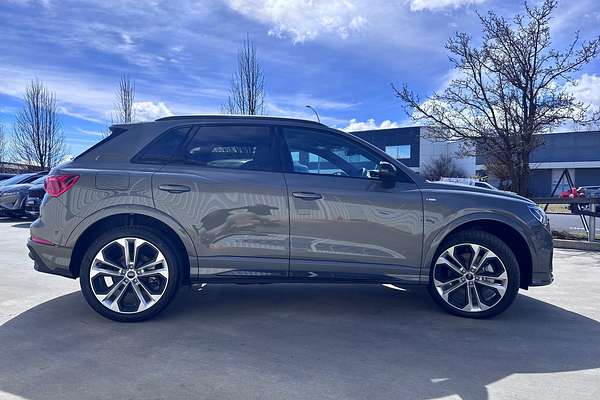 2025 Audi Q3 40 TFSI S line F3