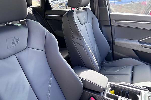 2025 Audi Q3 40 TFSI S line F3