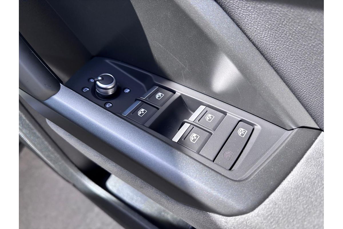 2025 Audi Q3 40 TFSI S line F3