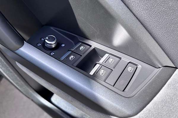 2025 Audi Q3 40 TFSI S line F3