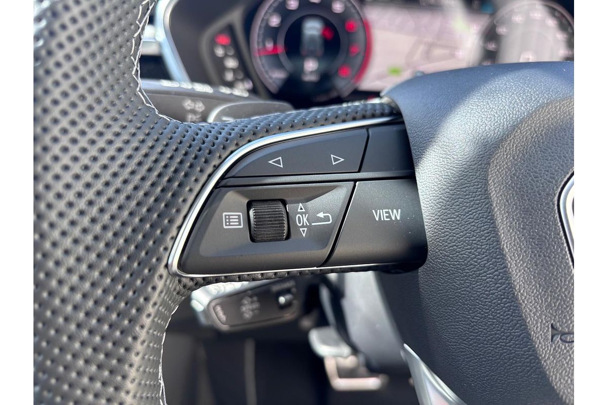 2025 Audi Q3 40 TFSI S line F3