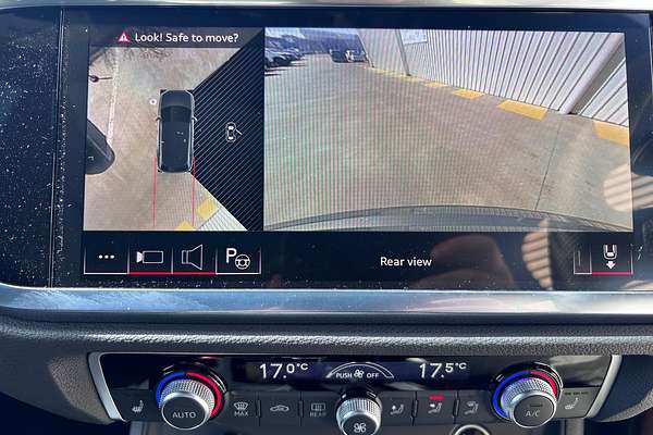 2025 Audi Q3 40 TFSI S line F3